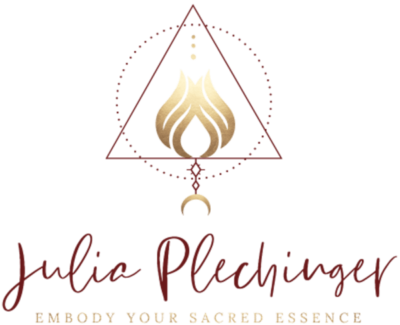 Julia Plechinger Logo